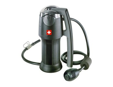 Anyone who needs up to two litres of drinking water per minute can use the glass fibre and active charcoal filter.